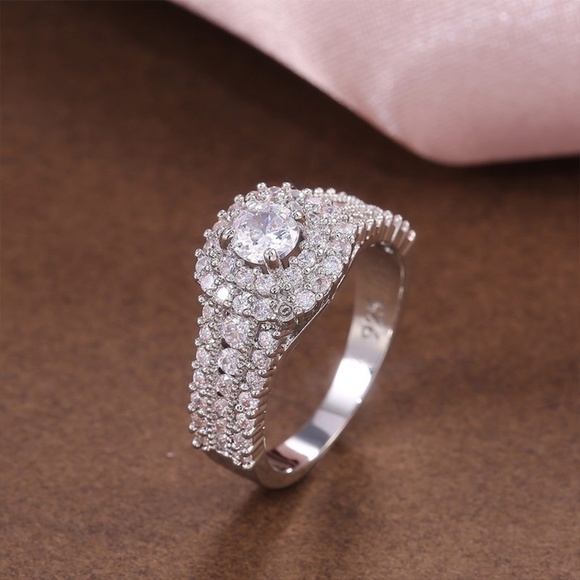 *ARIADNE* Silver x Zircon Decor Fashion Ring Size 7 - Picture 2 of 7